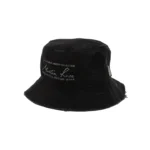 SIGNATURE BUCKET HAT in WASHED BLACK