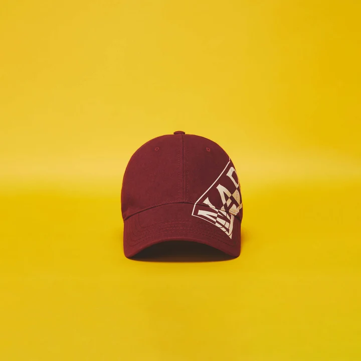 NA4H9IR1E_IMAGE_001 SIRI CAP in RED